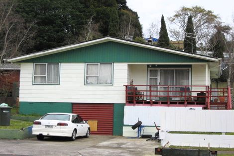 Photo of property in 14 Brixham Place, Merrilands, New Plymouth, 4312