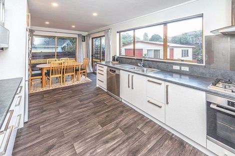 Photo of property in 22 Akepiro Place, Tawhero, Whanganui, 4501