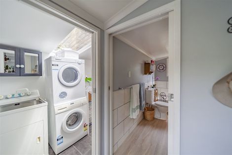 Photo of property in 90 Shakespeare Road, Bluff Hill, Napier, 4110