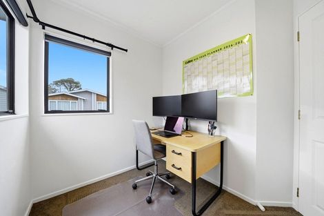 Photo of property in 2/121 Forrest Hill Road, Forrest Hill, Auckland, 0620