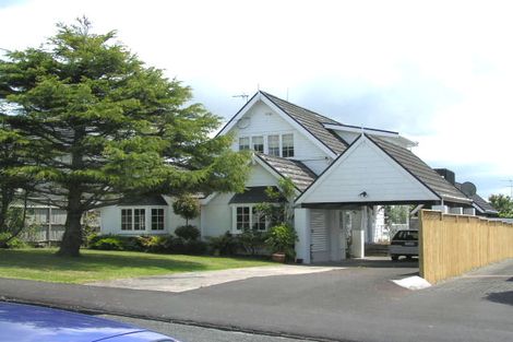 Photo of property in 10 Cameron Street, Takapuna, Auckland, 0622