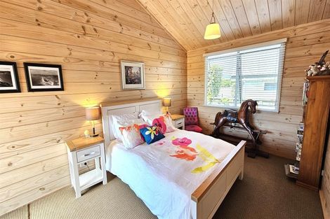 Photo of property in 132 Harbour Drive, Matarangi, Whitianga, 3592