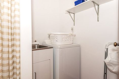 Photo of property in 11 Third Avenue, Avenues, Whangarei, 0110