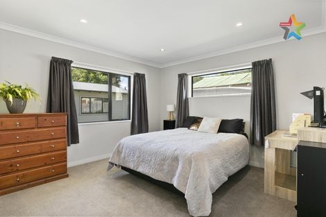 Photo of property in 289 Stokes Valley Road, Stokes Valley, Lower Hutt, 5019