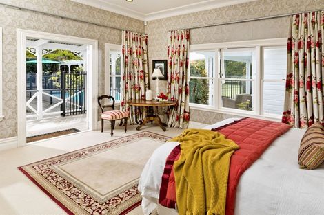 Photo of property in 9 Birchwood Grove, Greenhithe, Auckland, 0632