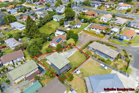 Photo of property in 11 Lori Place, Massey, Auckland, 0614