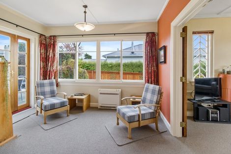 Photo of property in 98 Avenue Road, West End, Timaru, 7910