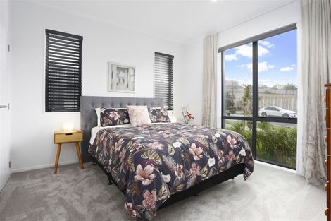 Photo of property in 21 Kukuwai Avenue, Red Beach, 0932