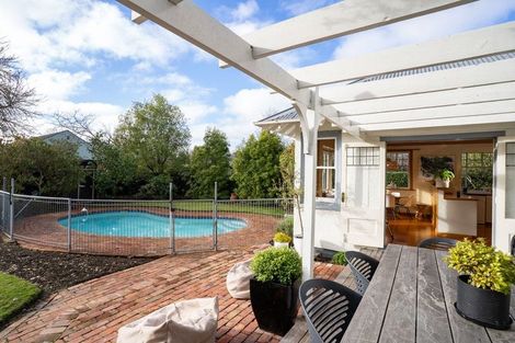 Photo of property in 186 Fendalton Road, Fendalton, Christchurch, 8052