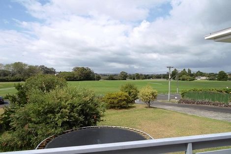 Photo of property in 130 Archibald Road, Kelston, Auckland, 0602