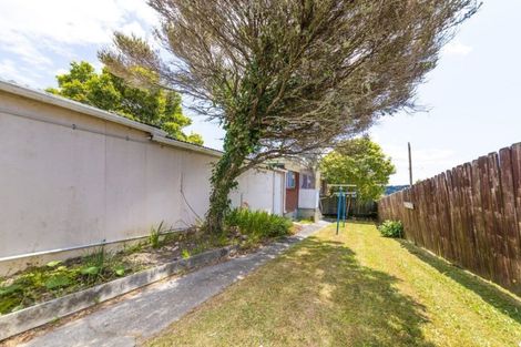 Photo of property in 2/1 Leigh Terrace, Bayview, Auckland, 0629