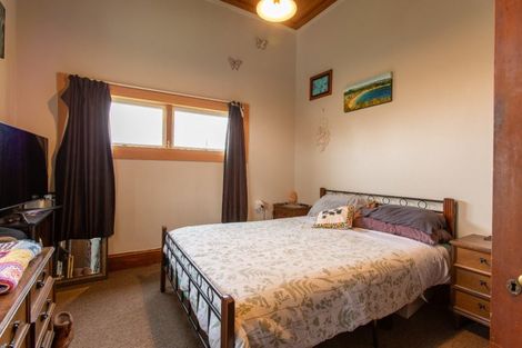 Photo of property in 13 Seddon Street, Dannevirke, 4930