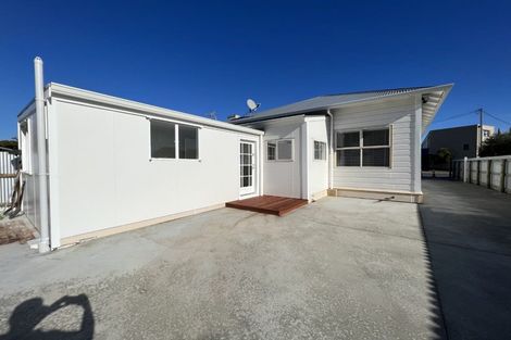 Photo of property in 27-29 Andrew Young Street, Palmerston North, 4410
