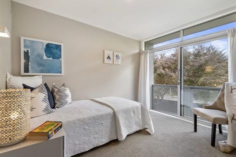 Photo of property in 473 Beach Road, Murrays Bay, Auckland, 0630