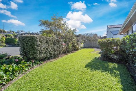 Photo of property in 14 Highwood Grove, Torbay, Auckland, 0630