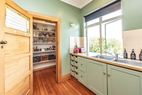 Photo of property in 1 Chester Street, Waverley, 4510