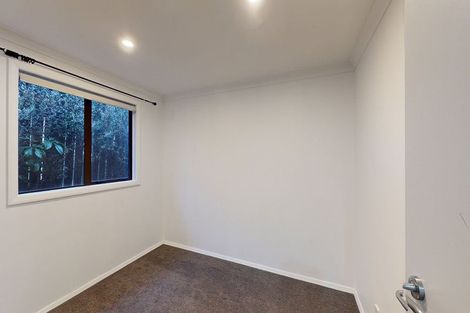 Photo of property in 14c Bracken Road, Newlands, Wellington, 6037