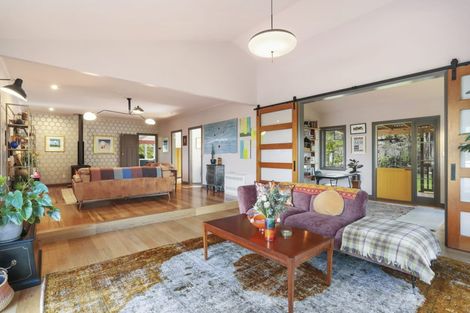 Photo of property in 324 Titirangi Road, Titirangi, Auckland, 0604