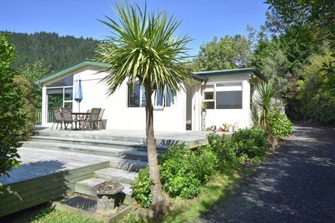 Photo of property in 160 Doctors Point Road, Waitati, 9085