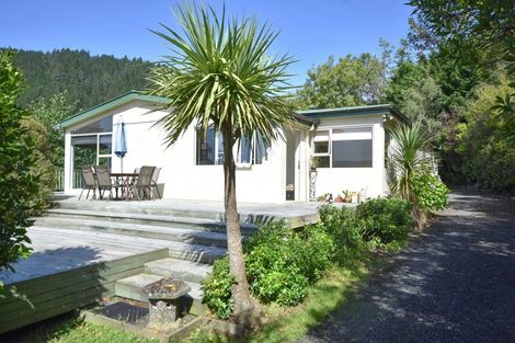 Photo of property in 160 Doctors Point Road, Waitati, 9085