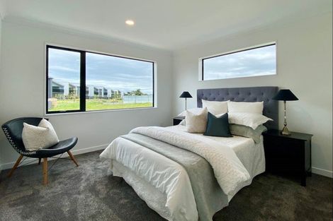 Photo of property in 10 Kotuitui Drive, Wainui, 0992