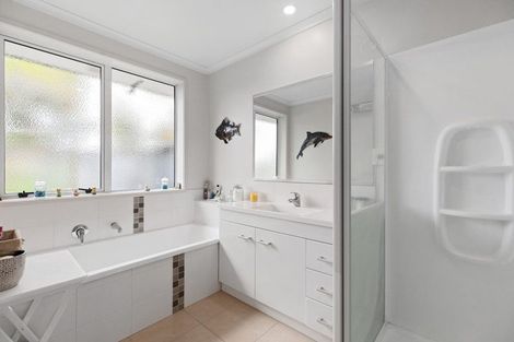 Photo of property in 65 Carrington Drive, Papamoa Beach, Papamoa, 3118