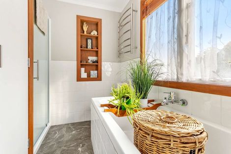 Photo of property in 24 Punga Place, Whitianga, 3510