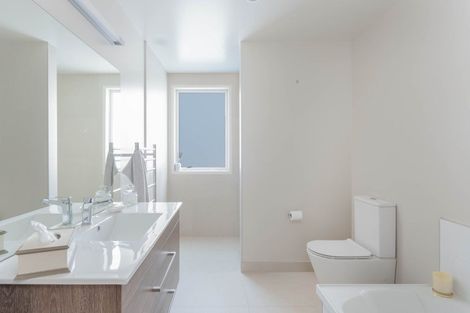 Photo of property in 3b Isobel Street, Acacia Bay, Taupo, 3330