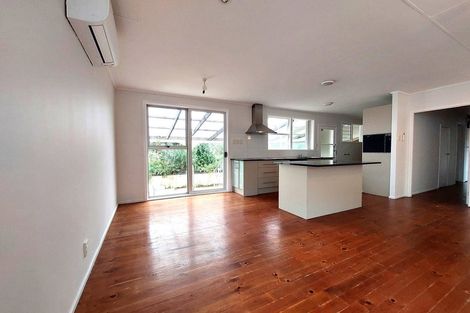 Photo of property in 19 Coroglen Avenue, Birkenhead, Auckland, 0626