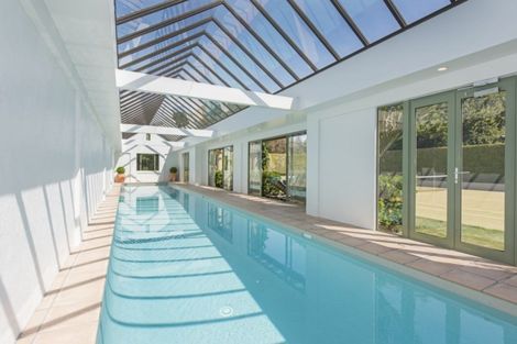 Photo of property in 11 Maungakiekie Avenue, Greenlane, Auckland, 1051