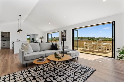 Photo of property in 45 Ridge Drive, Omokoroa, 3114