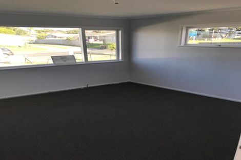 Photo of property in 12 Mascot Avenue, Mangere, Auckland, 2022