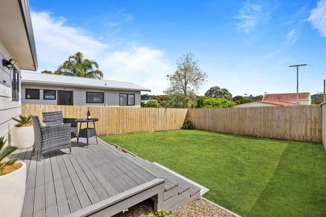 Photo of property in 94a Beach Haven Road, Beach Haven, Auckland, 0626