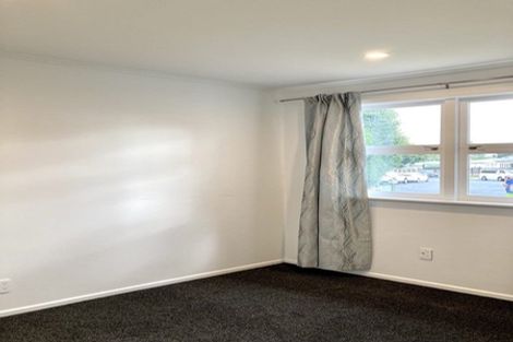 Photo of property in 1 Normandy Place, Henderson, Auckland, 0610