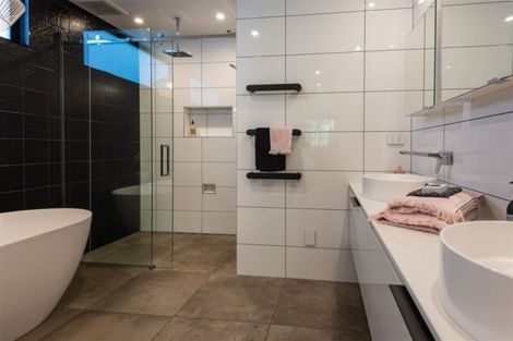 Photo of property in 11 Girvan Street, Fendalton, Christchurch, 8041