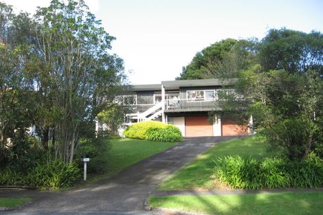 Photo of property in 4 Gerwyn Place, Pakuranga Heights, Auckland, 2010