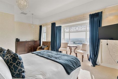 Photo of property in 141 Hackthorne Road, Cashmere, Christchurch, 8022