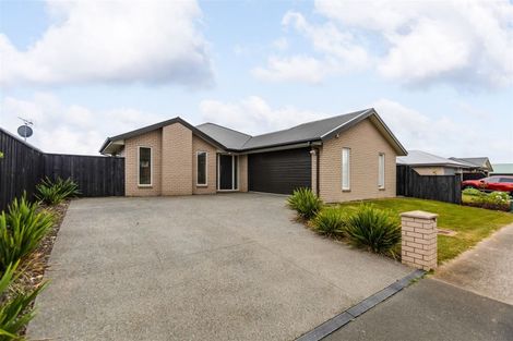 Photo of property in 16 Puaka Street, Pegasus, 7612