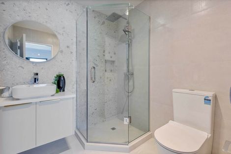 Photo of property in 44c Bruce Road, Glenfield, Auckland, 0629