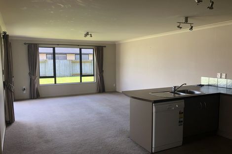 Photo of property in 41 Boston Parade, Kelvin Grove, Palmerston North, 4414
