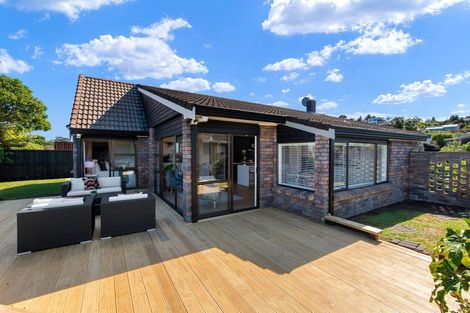 Photo of property in 1/149 West Harbour Drive, West Harbour, Auckland, 0618