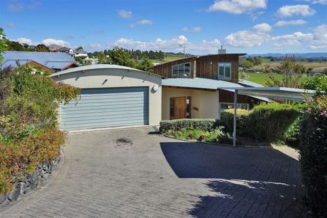 Photo of property in 11 Strata View, Western Heights, Hamilton, 3200