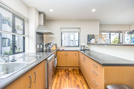 Photo of property in 1 Dovedale Place, Parnell, Auckland, 1010