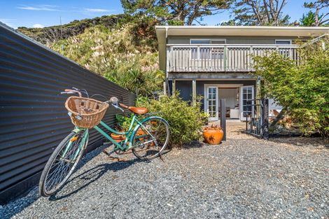 Photo of property in 179 Maunsell Road, Port Waikato, Tuakau, 2695