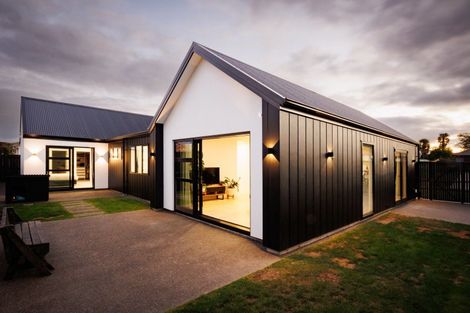 Photo of property in 38 Ashford Avenue, Hokowhitu, Palmerston North, 4410