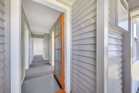 Photo of property in 8-10 Montgomery Avenue, Karori, Wellington, 6012