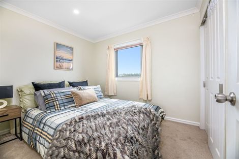 Photo of property in 44 Coventry Way, Long Bay, Auckland, 0630
