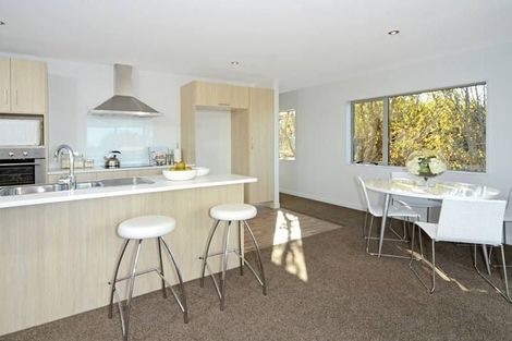 Photo of property in 557c Glenfield Road, Glenfield, Auckland, 0629