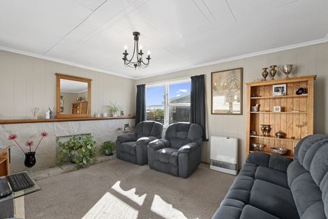 Photo of property in 10 Grenville Street, Levin, 5510