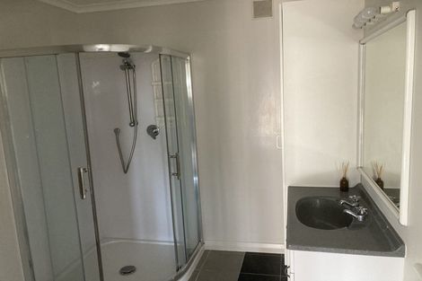 Photo of property in 115 Vipond Road, Stanmore Bay, Whangaparaoa, 0932